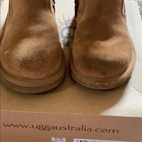 UGG GIRLS BOOTS - Picture 3 of 6